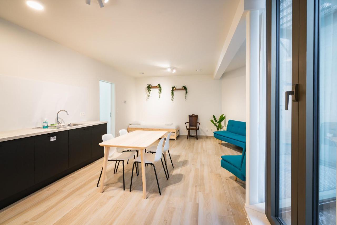 Opera Apartments In The Heart Of Антверпен Екстериор снимка